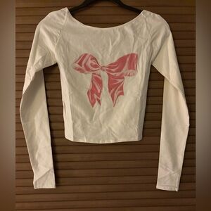 Kimchi Blue NWOT XS backless blouse.